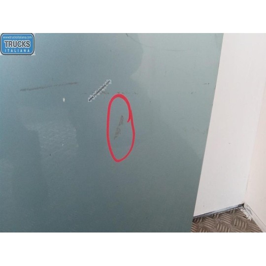 LEFT FRONT DOOR SUZUKI Swift 2005>2009 used