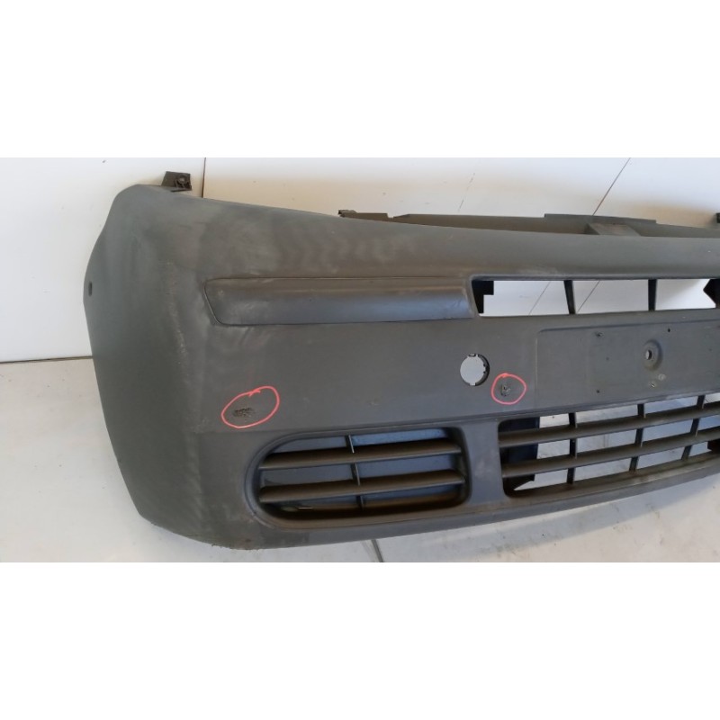 RENAULT van PARAURTI ANTERIORE RENAULT van Trafic 2001>2007 usato