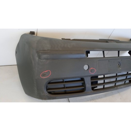 PARAURTI ANTERIORE RENAULT van Trafic 2001>2007 usato