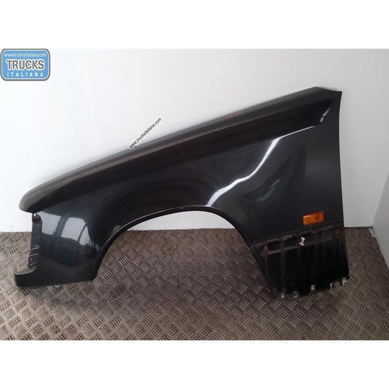 MERCEDES-BENZ PARAFANGO ANTERIORE SINISTRO MERCEDES-BENZ Classe E (W/C124) 1984>1995 usato