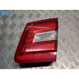 RIGHT REAR LED LIGHT ON...