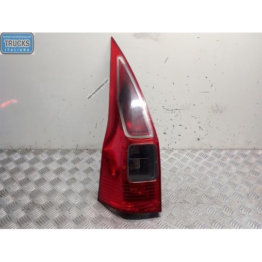 FARO POSTERIORE ESTERNO SINISTRO RENAULT Megane 2006>2008 usato