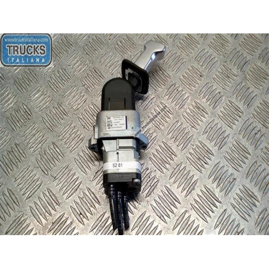 LEVA EMERGENZA MERCEDES-BENZ truck Actros euro 5 2008>2013 usato