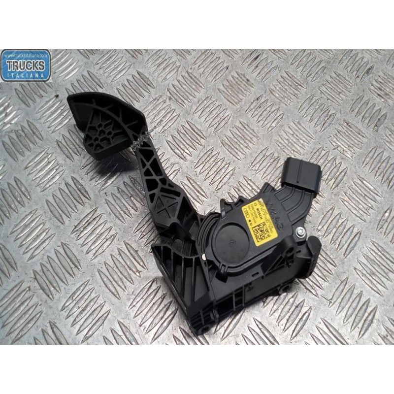 VOLKSWAGEN ELETRONIC THROTTLE PEDAL  VOLKSWAGEN Polo 2014>2017 used