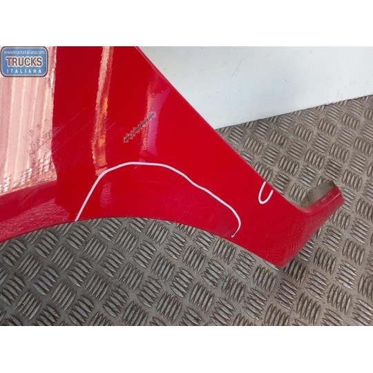 PARAFANGO ANTERIORE SINISTRO TOYOTA Yaris 2005>2008 usato