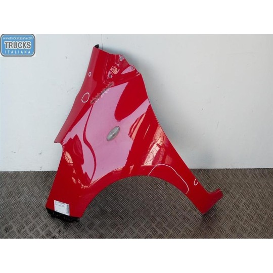 PARAFANGO ANTERIORE SINISTRO TOYOTA Yaris 2005>2008 usato
