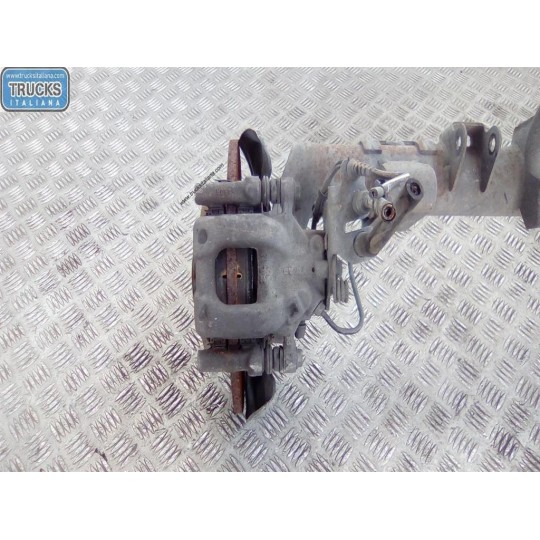 PINZA POSTERIORE SINISTRA VOLKSWAGEN van Caddy 2010>2015 usato