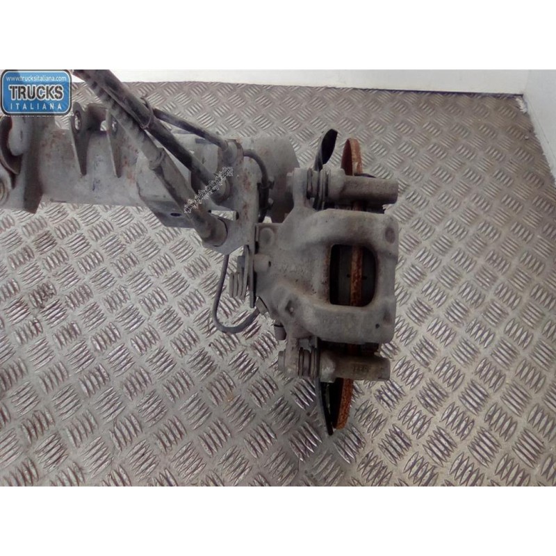 VOLKSWAGEN van PINZA POSTERIORE DESTRA VOLKSWAGEN van Caddy 2010>2015 usato