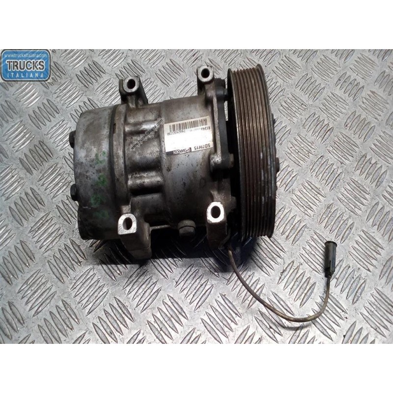 RENAULT truck COMPRESSORE ARIA CONDIZIONATA RENAULT truck Premium 2005>2013 usato