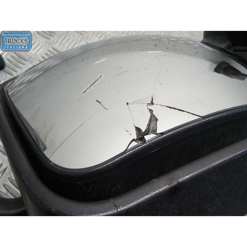 RENAULT truck LEFT ELETRIC REAR-VIEW MIRROR  RENAULT truck Premium 2005>2013 used