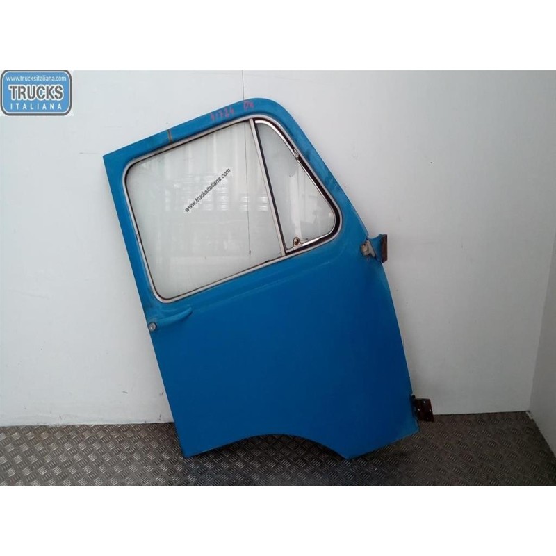 OM RIGHT FRONT DOOR  OM LEONCINO used