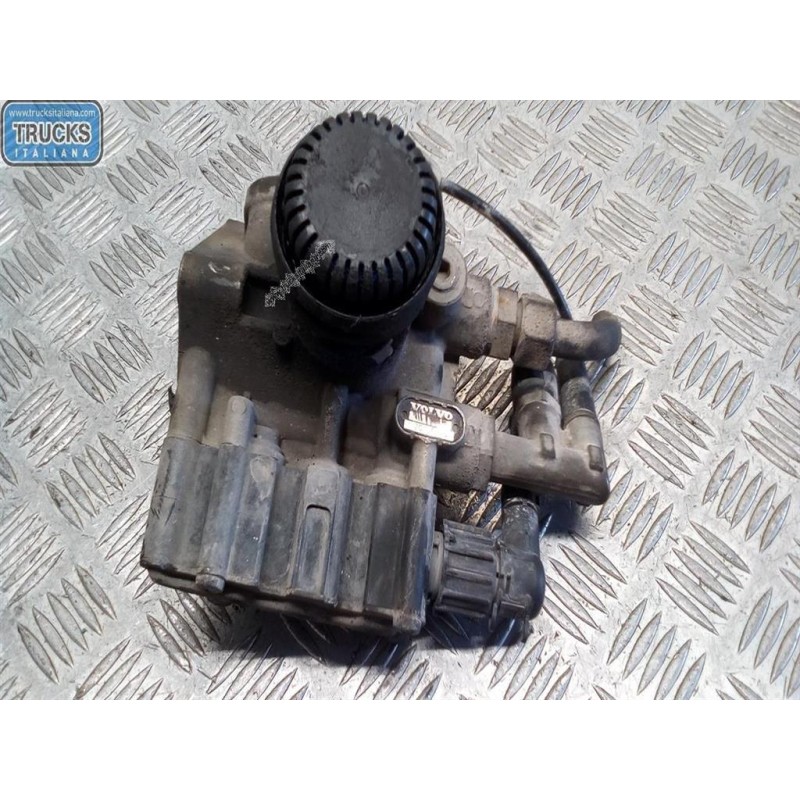 VOLVO truck DRIER BARKESYSTEM  VOLVO truck FH12 II 2002>2008 used