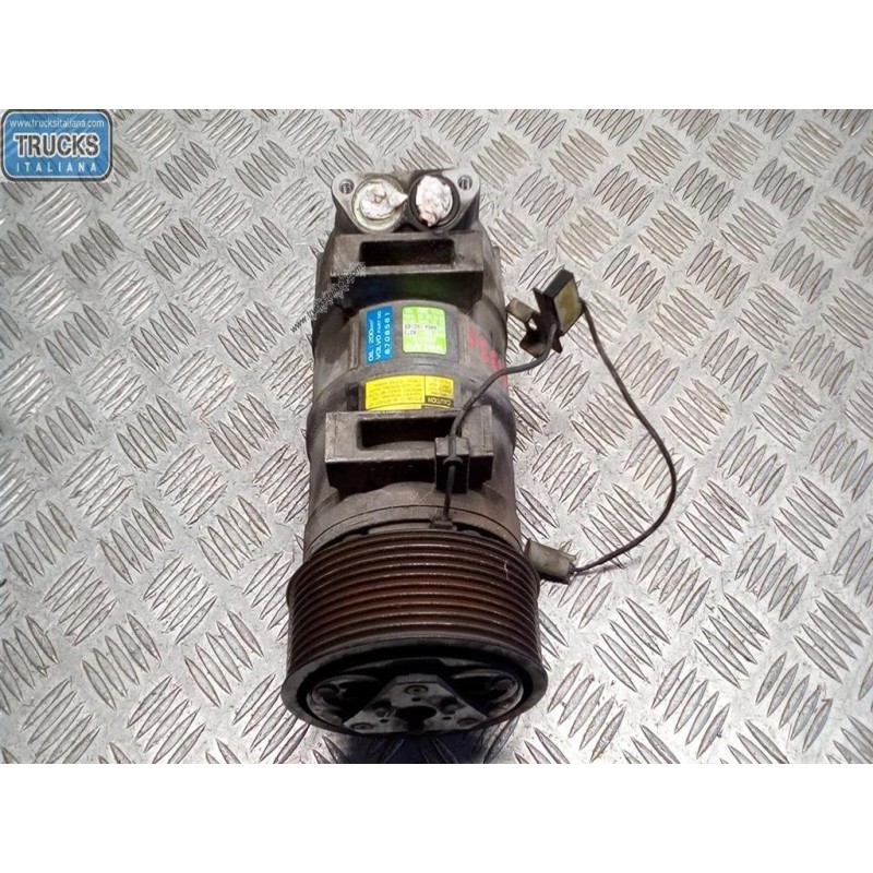 VOLVO truck COMPRESSORE ARIA CONDIZIONATA VOLVO truck FM 7 usato