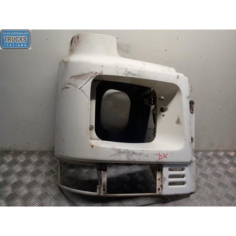 VOLVO truck SEDE FARI DESTRO VOLVO truck FM 7 usato