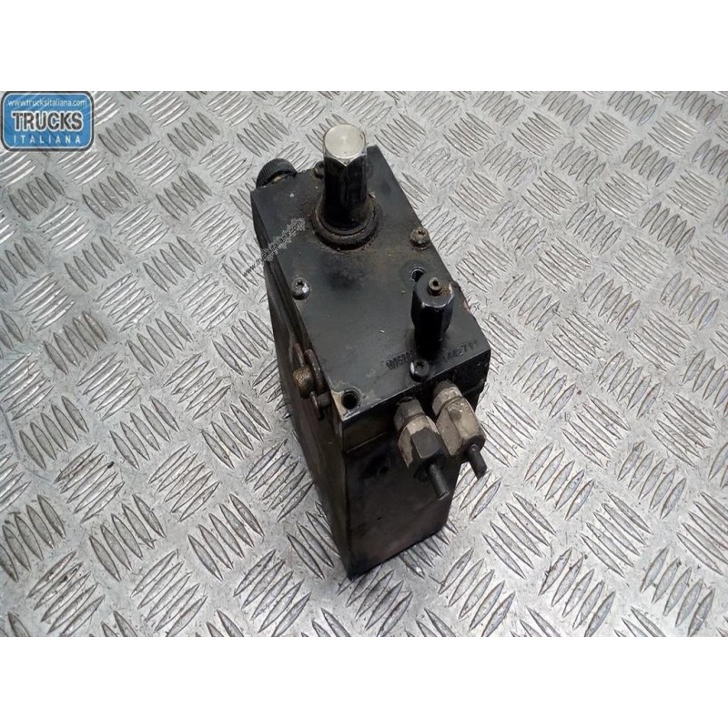 VOLVO truck CAB LIFT PUMP  VOLVO truck FM 7 used