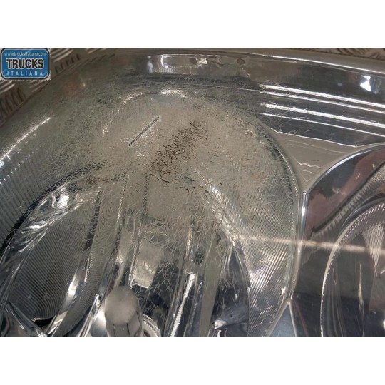 FARO ANTERIORE DESTRO DAF XF95 usato