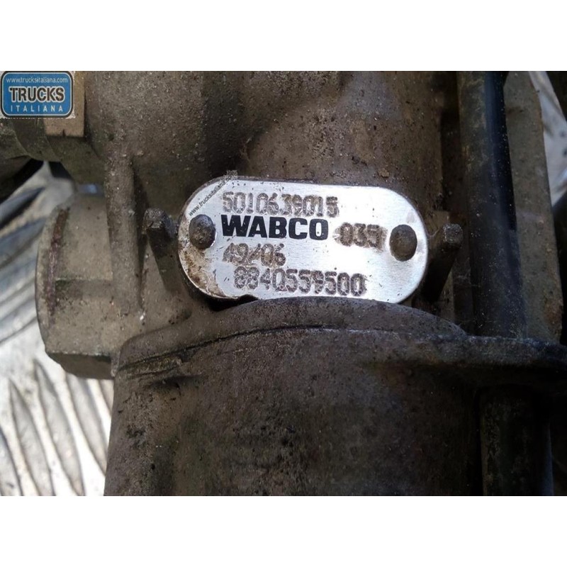 RENAULT truck POMPA SERVOFRIZIONE RENAULT truck Midlum usato