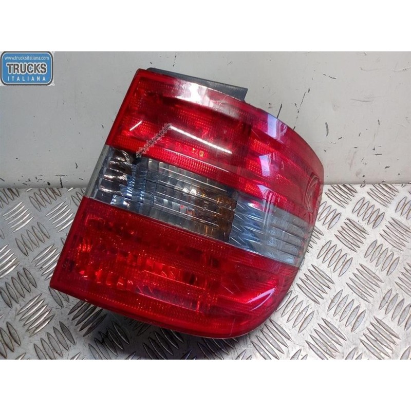 MERCEDES-BENZ FARO POSTERIORE ESTERNO DESTRO MERCEDES-BENZ Classe B (W245) 2008>2011 usato
