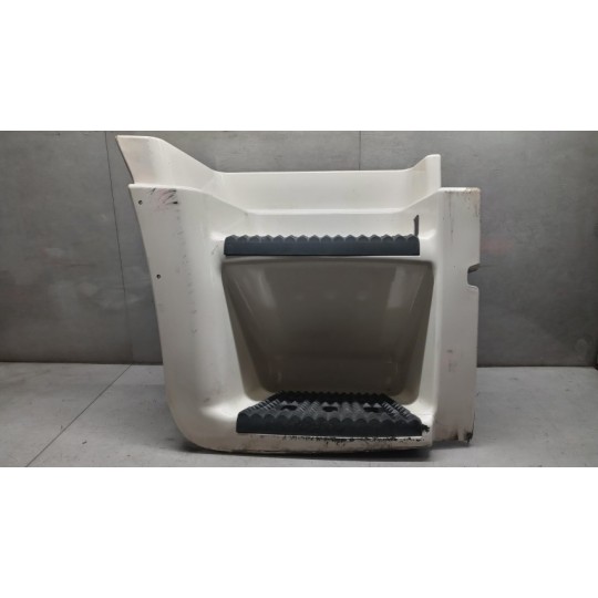 PEDANA SALITA A/DX IVECO Stralis 2007>2013 usato