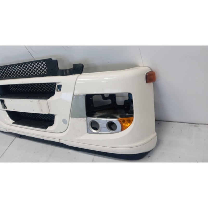 IVECO PARAURTI ANTERIORE IVECO Stralis 2007>2013 usato