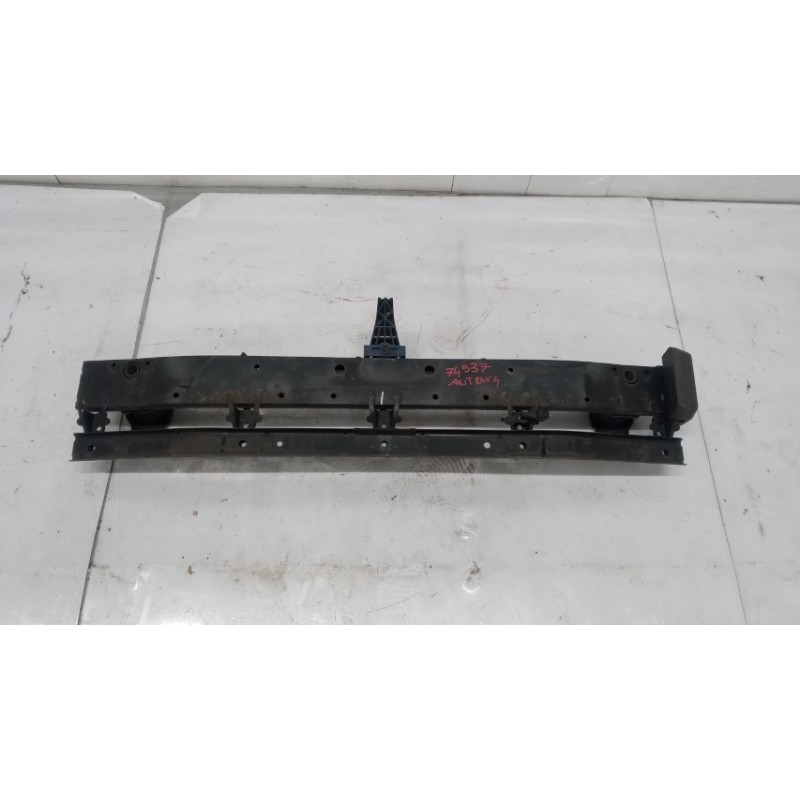 TOYOTA TRAVERSA ANTERIORE PARAURTO TOYOTA Rav 4 2006>2010 usato