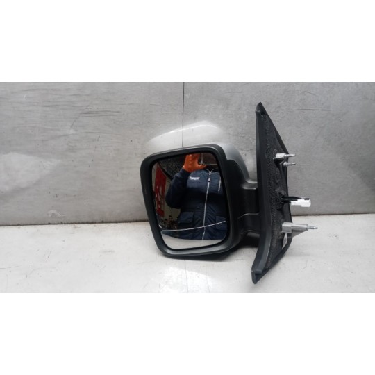 LEFT ELETRIC REAR-VIEW MIRROR  RENAULT van Trafic 2019>2021 used