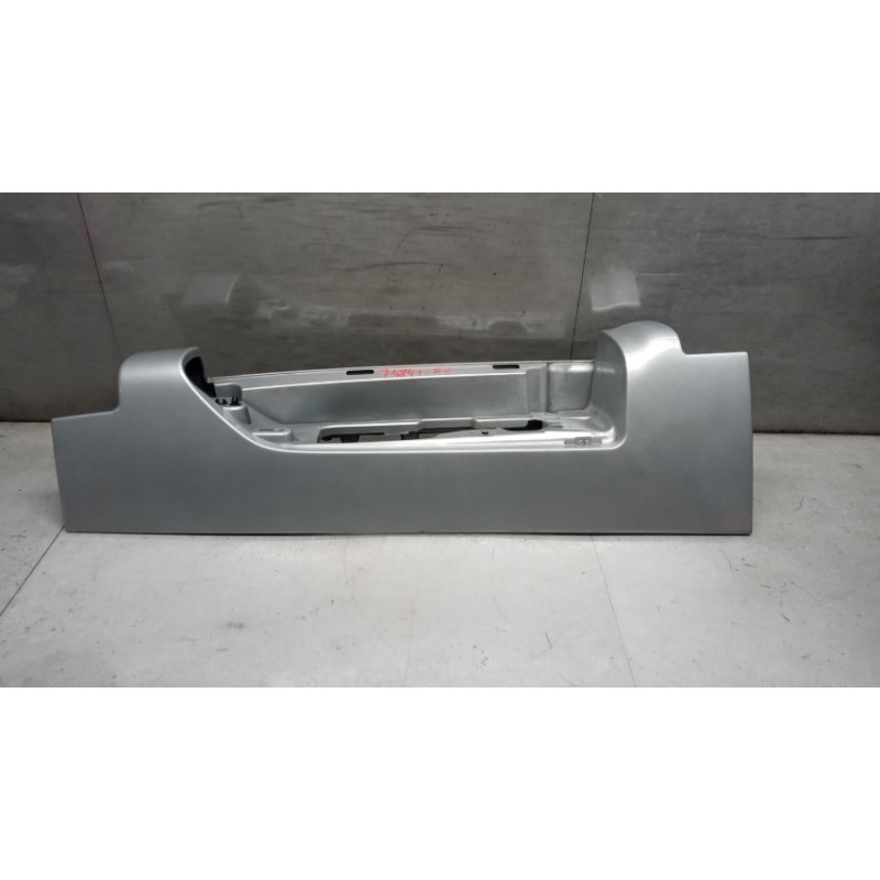 RENAULT van LEFT HEADLIGHT SEAT RENAULT van Trafic 2019>2021 used