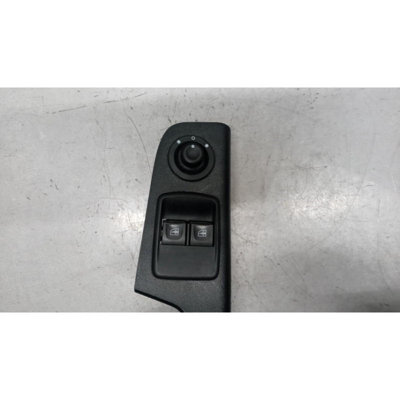 RENAULT van INTERRUTTORI E PULSANTI ALZAVETRI RENAULT van Trafic 2019>2021 usato