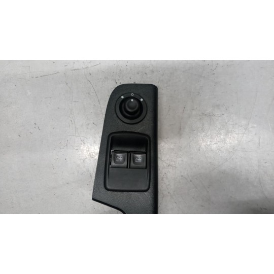 INTERRUTTORI E PULSANTI ALZAVETRI RENAULT van Trafic 2019>2021 usato