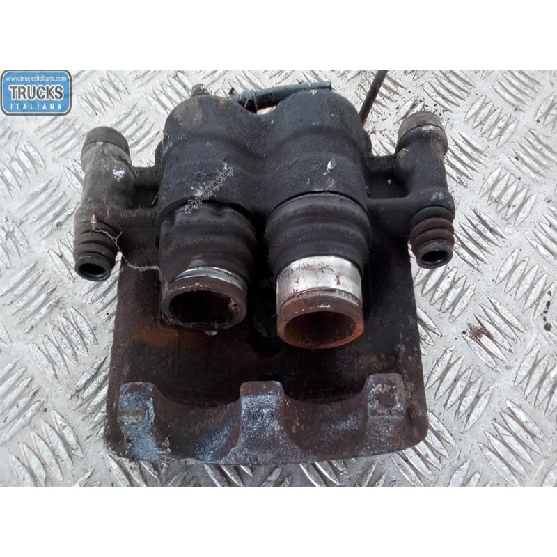 MITSUBISHI PINZA ANTERIORE DESTRA MITSUBISHI Canter usato