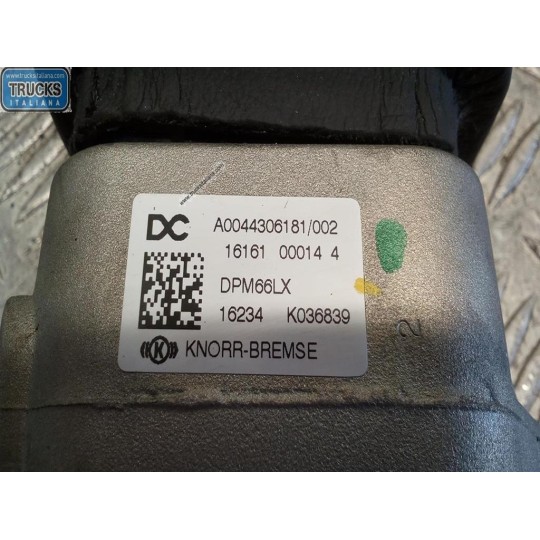 LEVA EMERGENZA MERCEDES-BENZ truck Actros euro 6 2014>2021 usato