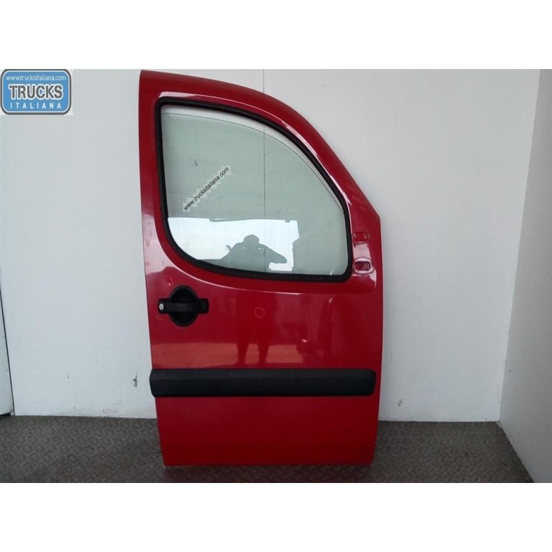 FIAT PORTA ANTERIORE DESTRA FIAT Doblo' 2005>2009 usato