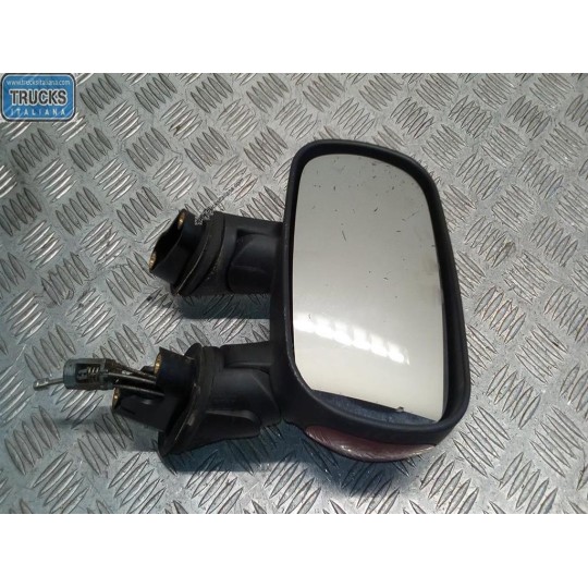 RETROVISORE DESTRO FIAT Doblo' 2005>2009 usato