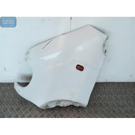 PARAFANGO ANTERIORE SINISTRO RENAULT van Master 1998>2003 usato