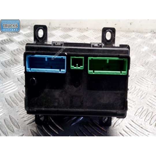 VARIOUS CONTROL UNITS A  RENAULT truck Midlum used