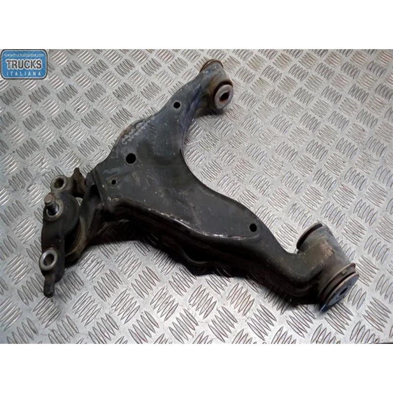 TOYOTA CONTROL ARM FRONT LOWER RIGHT  TOYOTA Land Cruiser 120/125 used