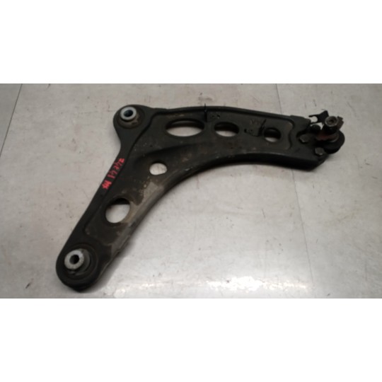 CONTROL ARM FRONT LOWER RIGHT  RENAULT van Trafic 2019>2021 used