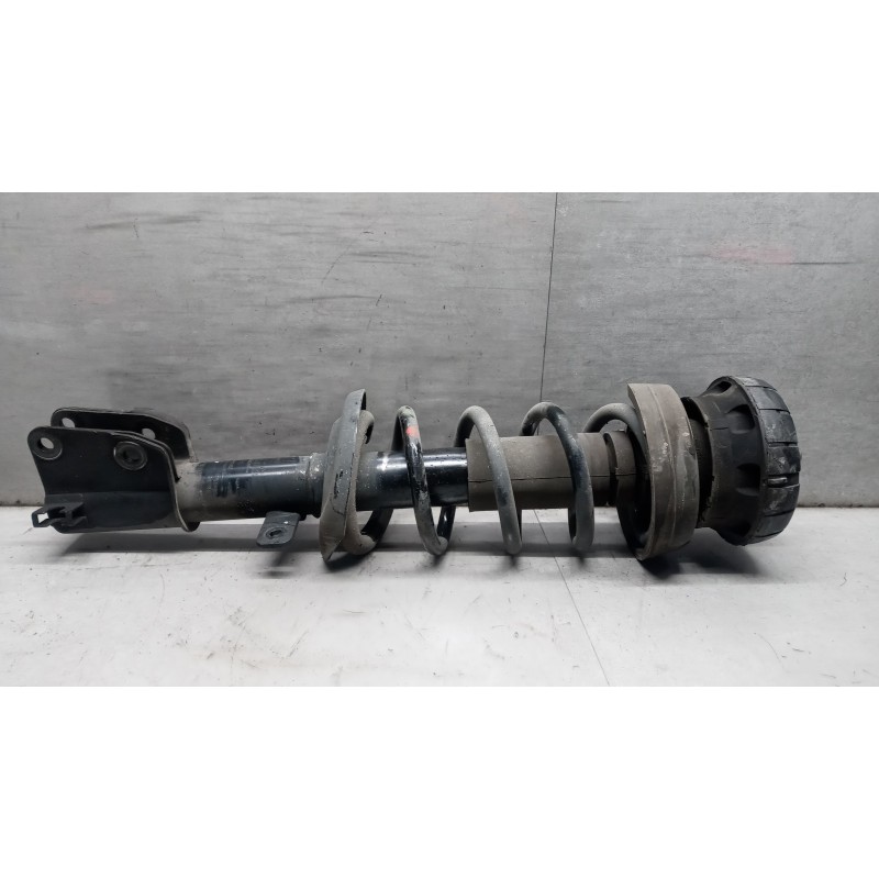 RENAULT van LEFT FRONT SCHOCK ASSORBER RENAULT van Trafic 2019>2021 used