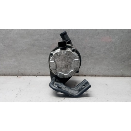 POMPA ACQUA RENAULT van Trafic 2019>2021 usato