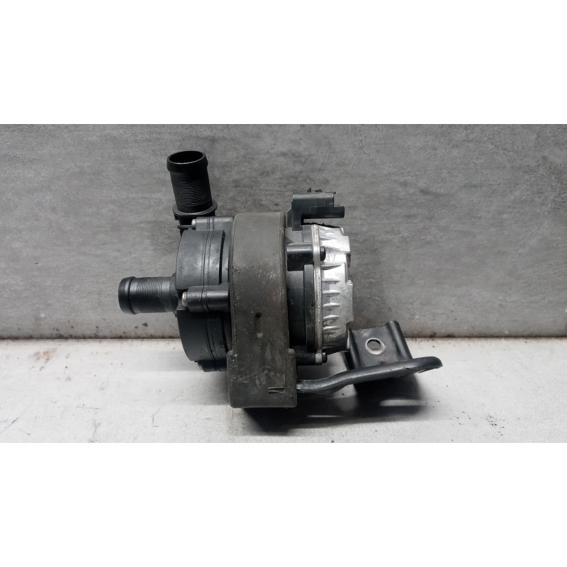 RENAULT van POMPA ACQUA RENAULT van Trafic 2019>2021 usato