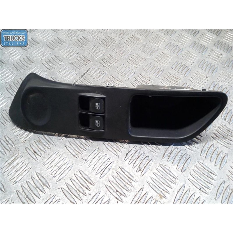 IVECO VARIOUS SWITCHES AND BUTTONS A
 IVECO Daily 2014> used