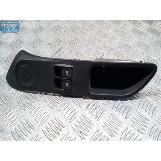 VARIOUS SWITCHES AND BUTTONS A
 IVECO Daily 2014> used