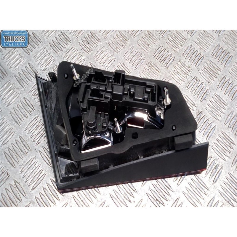 AUDI FARO POSTERIORE INTERNO DESTRO AUDI A3 Sportback 2012>2016 usato