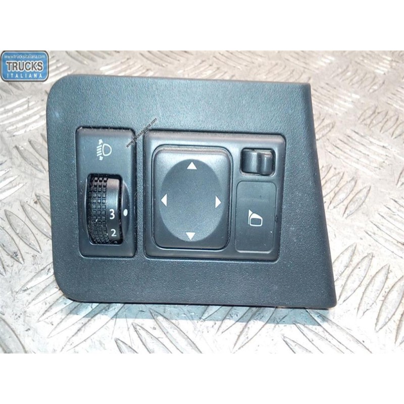 NISSAN Van BLOCK LOGHTS  NISSAN Van NV200 2009> used