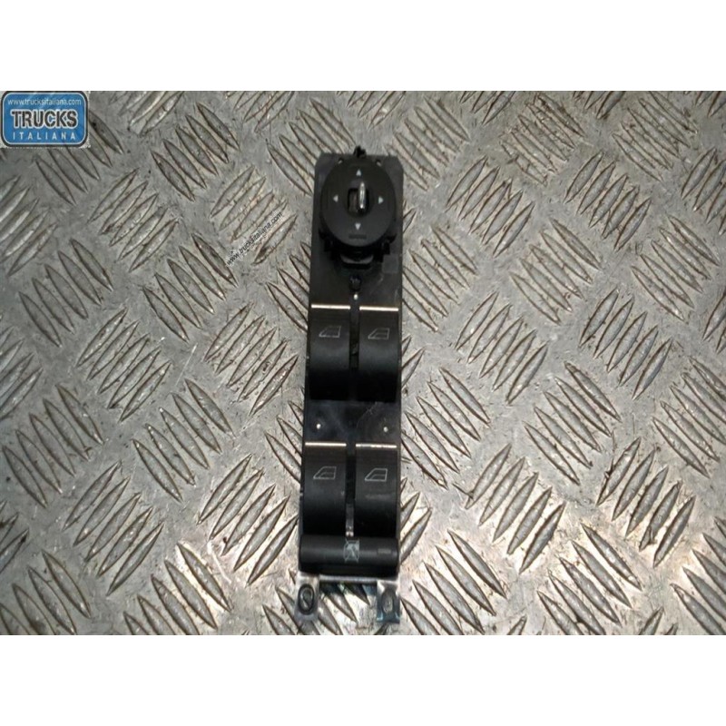 FORD INTERRUTTORI E PULSANTI ALZAVETRI FORD B-Max 2012> usato