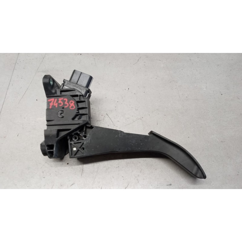 VOLKSWAGEN van ELETRONIC THROTTLE PEDAL  VOLKSWAGEN van Crafter 2017> used