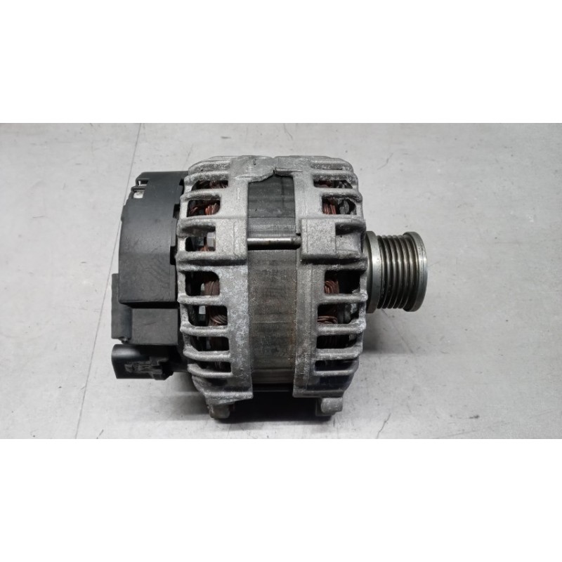 VOLKSWAGEN van ALTERNATOR VOLKSWAGEN van Crafter 2017> used