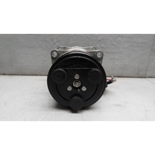 AIR CONDITIONER COMPRESSOR VOLKSWAGEN van Crafter 2017> used