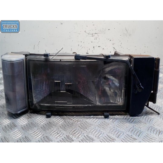 RIGHT HEADLIGHT IVECO EUROSTAR used