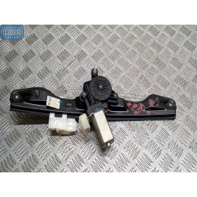 BACK RIGHT POWERED WINDOWS...